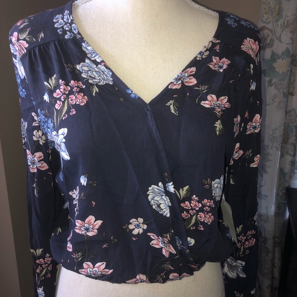 Joe B crop top NWT, blue floral, medium - Picture 1 of 4